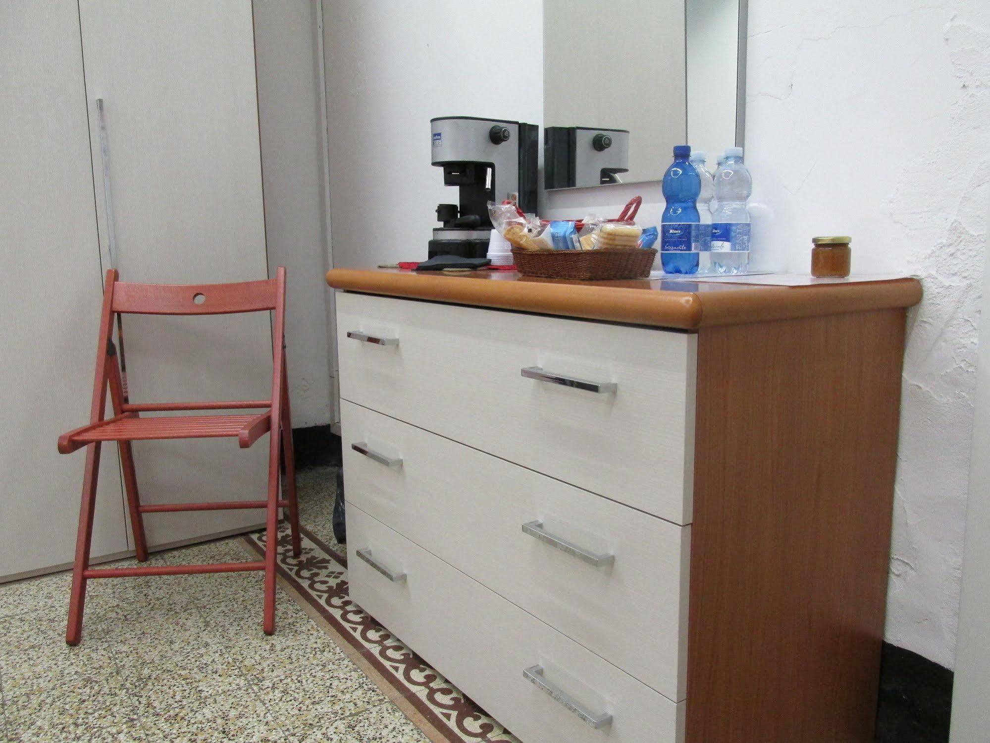 Guest House Erika Специя Экстерьер фото