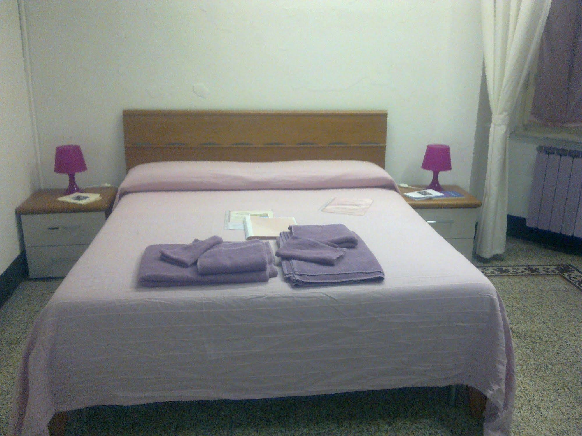 Guest House Erika Специя Экстерьер фото
